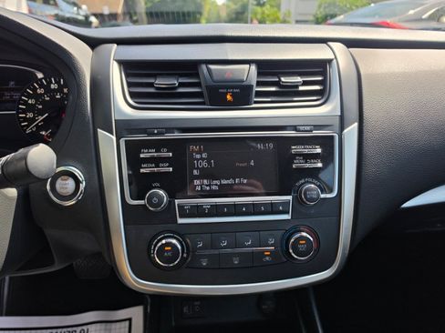 Used 2017 Nissan Altima 2.5 SR FWD image 17