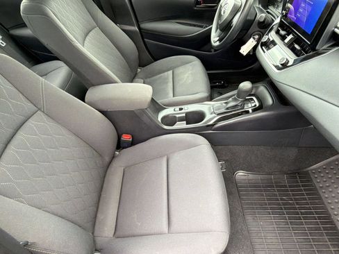 Used 2025 Toyota Corolla LE FWD image 26