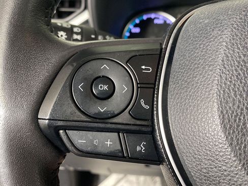 Used 2021 Toyota RAV4 XLE Premium AWD/4WD image 24