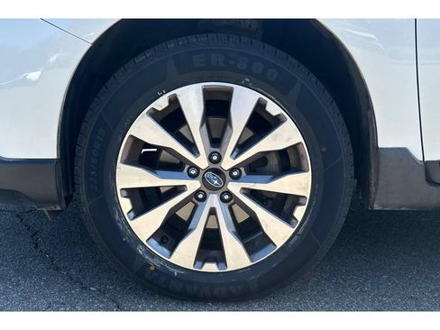 Used 2017 Subaru Outback 3.6R Touring AWD/4WD image 48