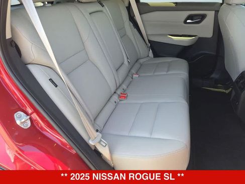 Used 2025 Nissan Rogue SL w/ SL Premium Package FWD image 20