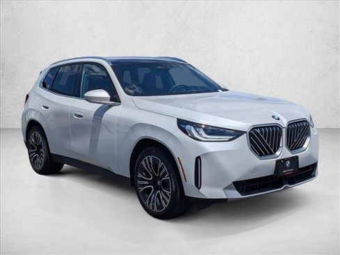 Used 2026 BMW X3 xDrive30i w/ Premium Package AWD/4WD image 3