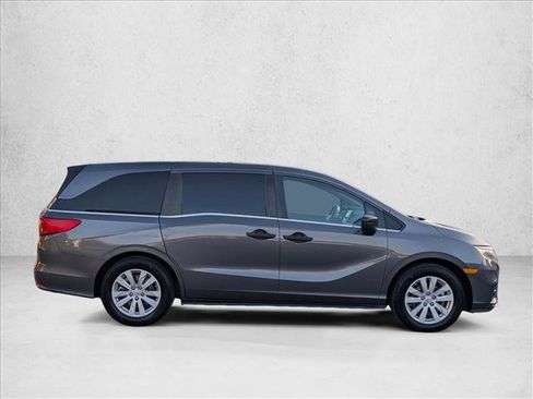 Used 2018 Honda Odyssey LX image 4