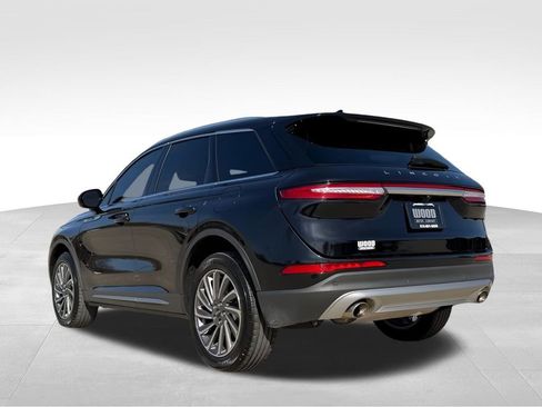 Used 2023 Lincoln Corsair Reserve image 5