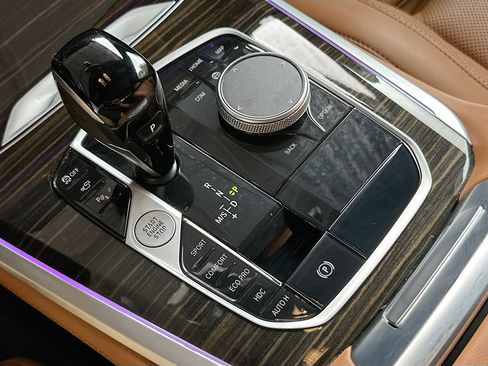 Used 2023 BMW X5 xDrive40i w/ Parking Assistance Package image 17