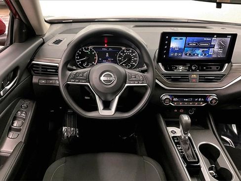 New 2025 Nissan Altima 2.5 SV w/ SV Special Edition Package image 18