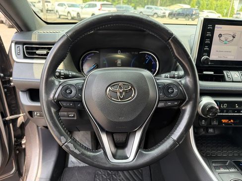 Used 2019 Toyota RAV4 XSE w/ Carpet Mat Package AWD/4WD image 15