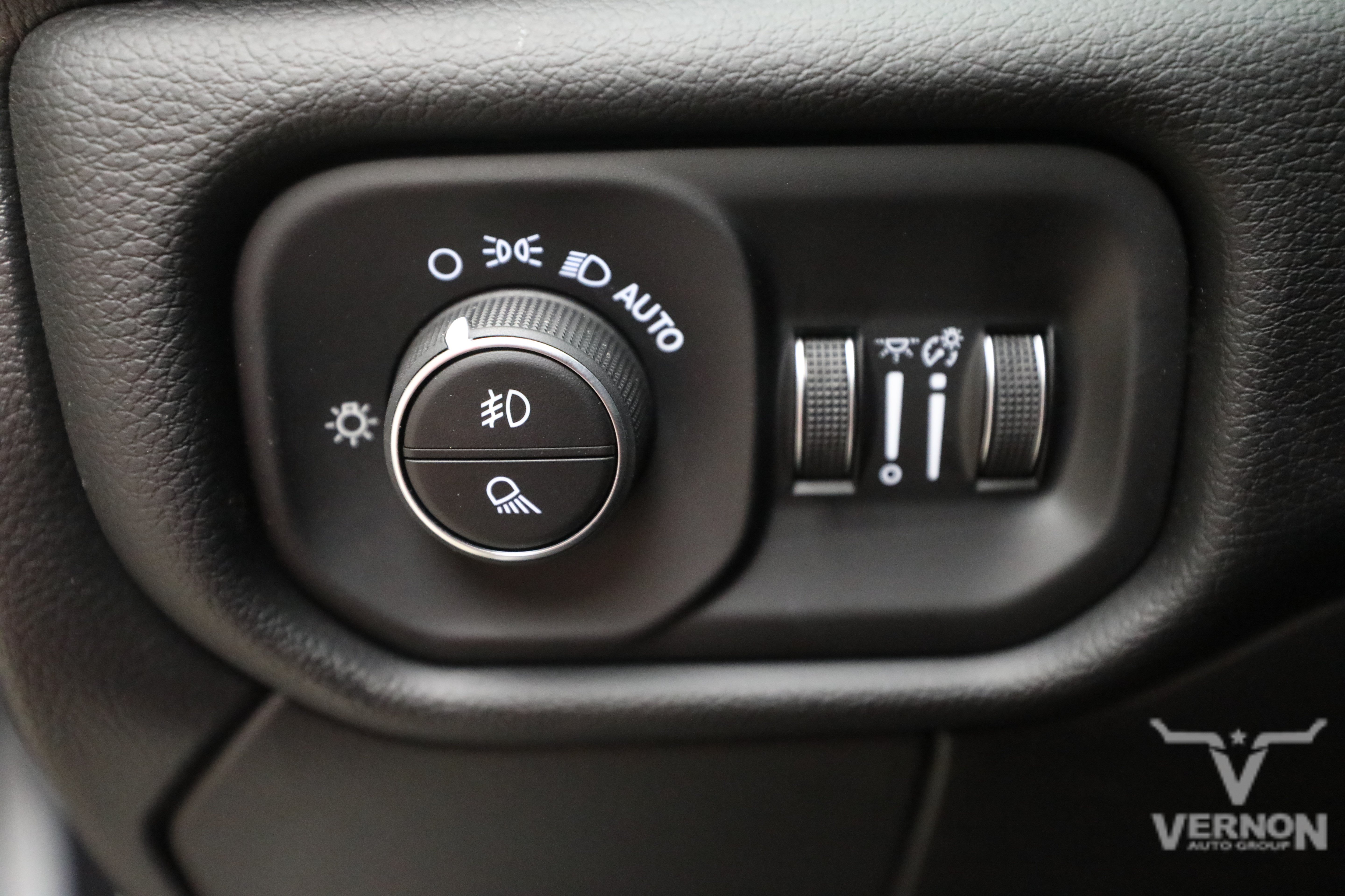 New 2027 RAM 3500 Laramie AWD/4WD image 15