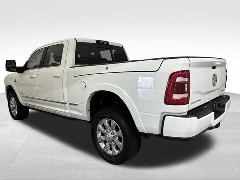 Used 2023 RAM 2500 Limited AWD/4WD image 3