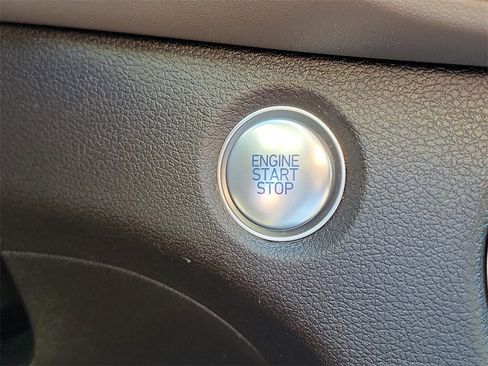 Used 2020 Hyundai Santa Fe SEL image 12