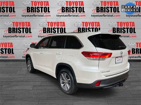 Used 2017 Toyota Highlander XLE image 6