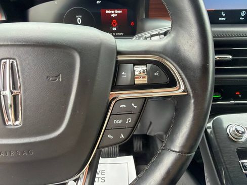 Used 2023 Lincoln Nautilus Reserve AWD/4WD image 23