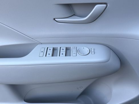 Certified 2025 Hyundai Kona SEL image 15