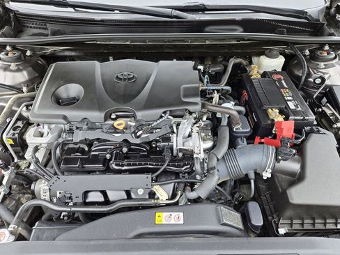 Used 2019 Toyota Camry LE FWD image 20