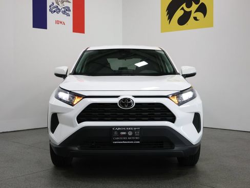 Used 2022 Toyota RAV4 LE AWD/4WD image 7