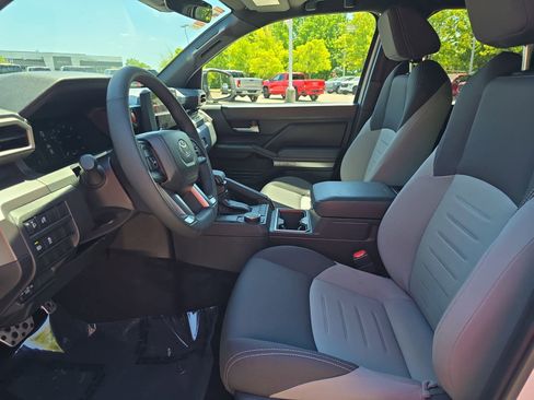 Used 2025 Toyota Tacoma TRD Sport RWD image 16