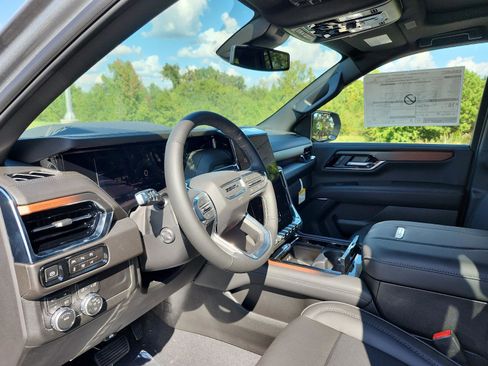 New 2026 GMC Yukon XL Denali w/ Sun & Power Step Package image 12