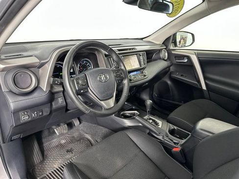 Used 2018 Toyota RAV4 XLE w/ Convenience Package AWD/4WD image 12