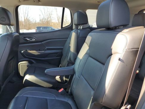 Used 2020 GMC Acadia SLT w/ Premium Package image 10
