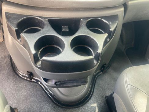 Used 2006 Ford E-150 and Econoline 150 Wagon image 60