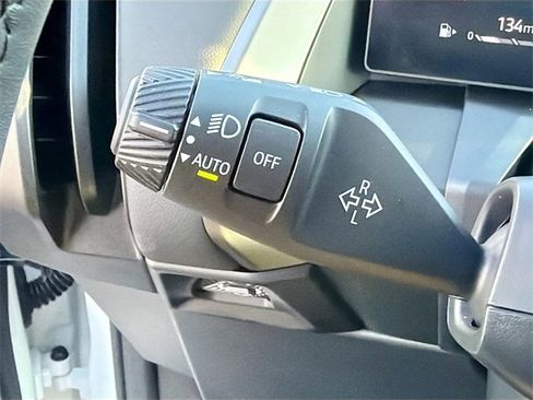 Used 2026 BMW X3 xDrive30 w/ Premium Package image 36