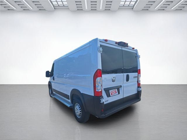 Used 2025 RAM ProMaster 2500 w/ U-Haul Equipment Group FWD image 6