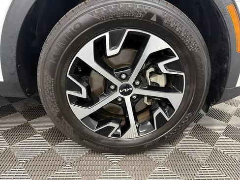 Certified 2024 Kia Sportage EX AWD/4WD image 32