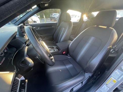 Used 2025 Honda Civic Sport image 36
