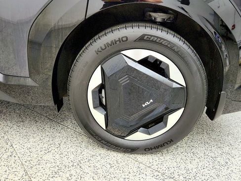 Used 2026 Kia EV9 Land AWD/4WD image 9