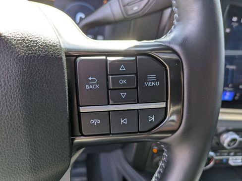 Used 2026 Ford F450 Platinum w/ FX4 Off-Road Package AWD/4WD image 19