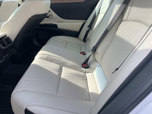 Used 2025 Lexus ES 350 Luxury image 21