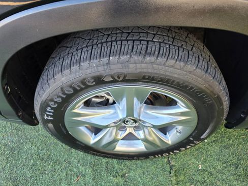 Used 2017 Toyota Highlander Limited image 22