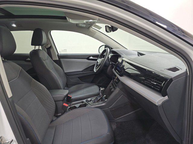 Used 2024 Volkswagen Taos SE AWD/4WD image 8