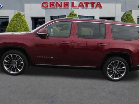 Used 2022 Jeep Wagoneer Series III w/ Premium Group I image 13