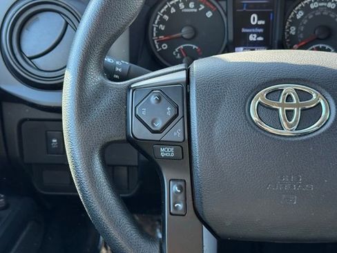 Used 2022 Toyota Tacoma SR image 18
