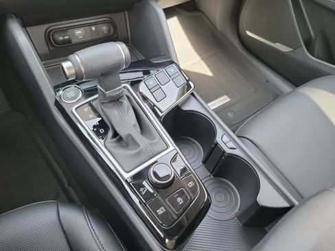 Certified 2025 Kia Sportage EX w/ Premium Package image 26