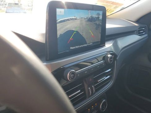 Certified 2022 Ford Escape Titanium w/ Class II Trailer Tow Package image 29