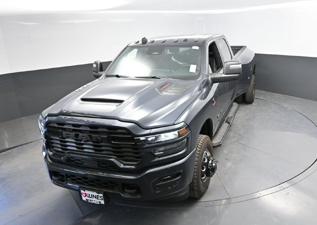 New 2027 RAM 3500 Big Horn AWD/4WD image 36
