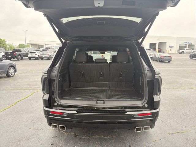 Certified 2026 Chevrolet Traverse RS w/ LPO, Floor Liner Package FWD image 16