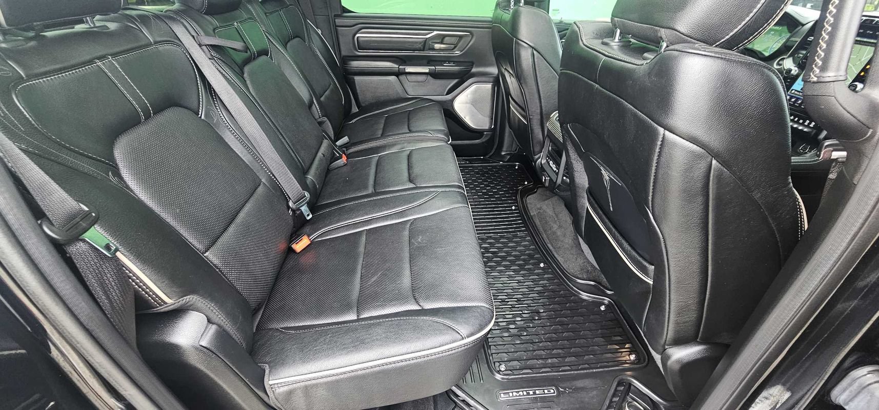 Used 2020 RAM 1500 Limited w/ Black Appearance Package AWD/4WD image 22
