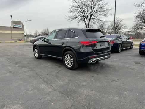 Used 2025 Mercedes-Benz GLC 300 4MATIC image 8