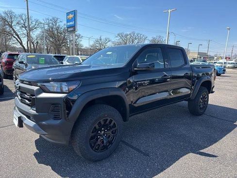New 2026 Chevrolet Colorado Trail Boss AWD/4WD image 3