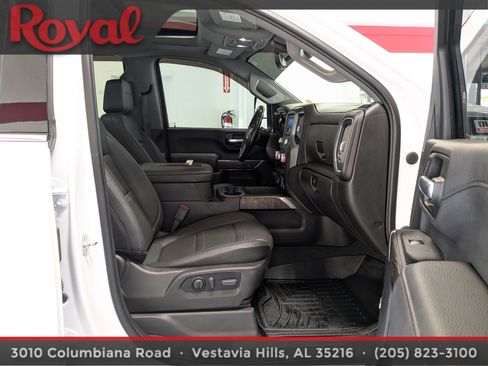 Used 2022 GMC Sierra 3500 Denali w/ Denali Ultimate Package AWD/4WD image 8