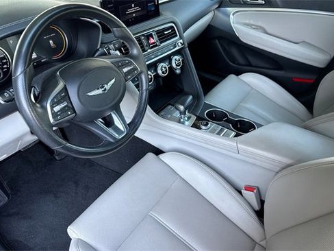 Used 2023 Genesis G70 2.0T image 10