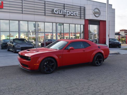 Used 2019 Dodge Challenger R/T Scat Pack w/ Widebody Package RWD image 2