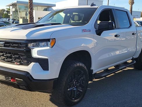 Used 2025 Chevrolet Silverado 1500 LT Trail Boss w/ Protection Package image 8