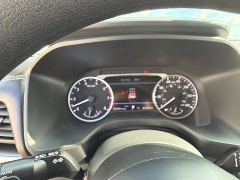 Used 2024 Nissan Rogue SV AWD/4WD image 22