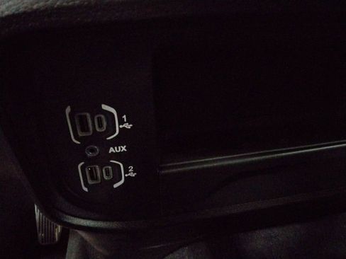 Used 2024 RAM 2500 Laramie image 28