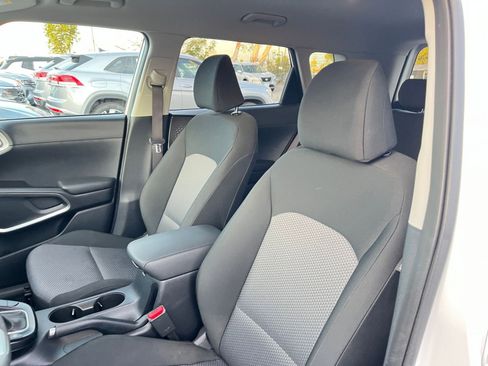 Used 2025 Kia Soul LX w/ LX Technology Package image 27