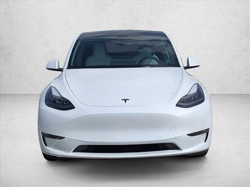 Used 2022 Tesla Model Y Performance image 2